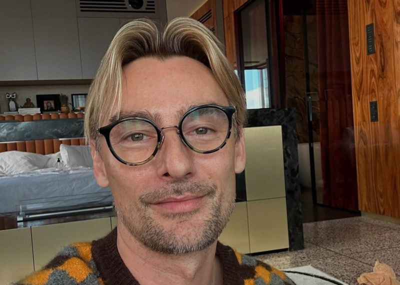 "Обожнюю": Бадоєв показав, що його песик зробив із улюбленими окулярами хазяїна. Фото