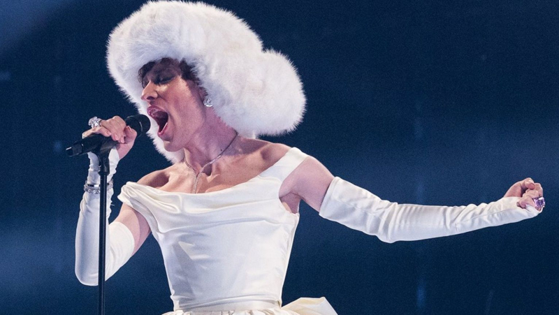 Победители Евровидения-2024 Nemo грандиозно открыли финал конкурса