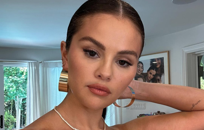 Робота, цілунки з коханим та домашній вайб: Селена Гомес поділилася фотоспогадами