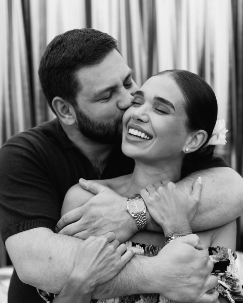 Саша Бо на святкуванні свого ювілею замилувала обіймами і сміхом із чоловіком. Фото