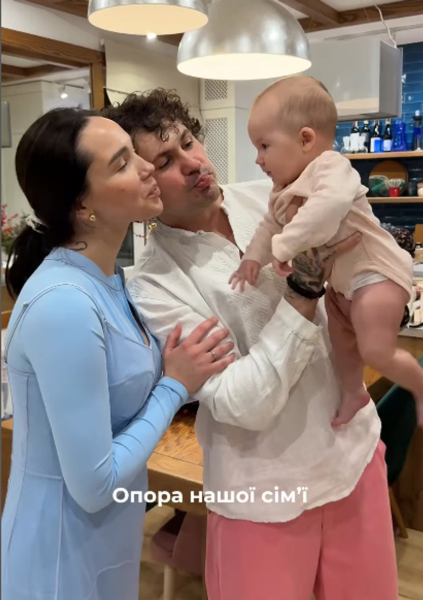 "Серце нашої родини": Татарінцева в день народження Кота замилувала його розвагами з 10-місячною дочкою. Відео