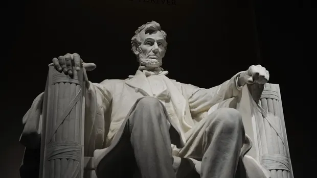 Стихотворение юного Авраама Линкольна и его кровавые перчатки: в Чикаго проведут аукцион