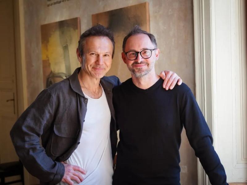 Святослав Вакарчук показался с мамой и рассказал о своей поездке во Львов