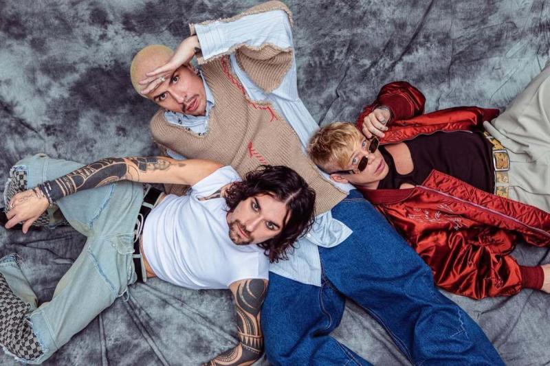 Трек группы Quest Pistols, которому 13 лет, разрывает мировой тикток: музыканты бросили вызов