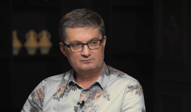 Уехал из Украины и не вернулся: Кондратюк назвал имя известного актера, который его подвел