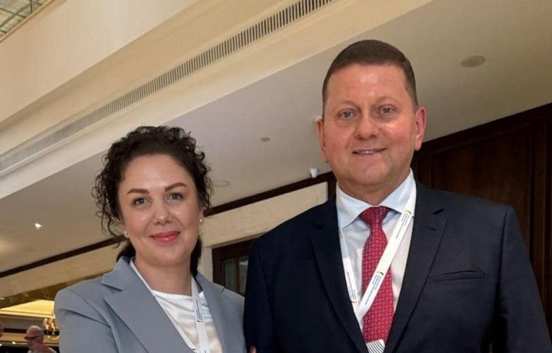 Залужний з дружиною показалися на популярній туристичній локації в Лондоні. Фото